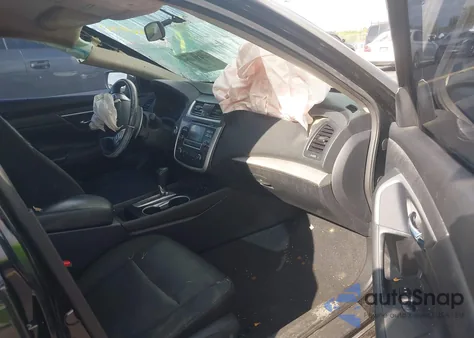 2017 Nissan Altima 2.5 Sr из США, поврежденный, VIN 1N4AL3APXHC256767